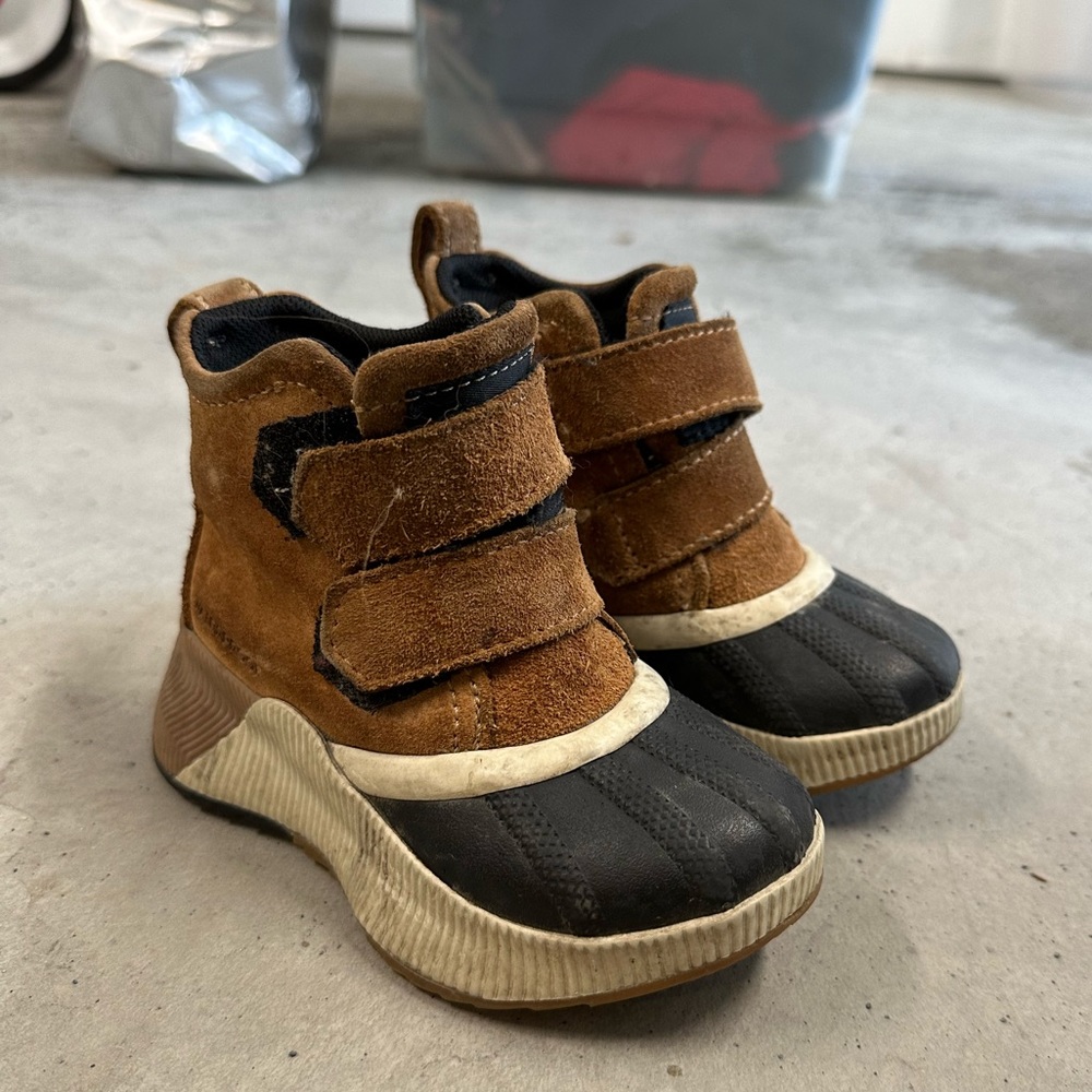 Sorel Out n About kids boots